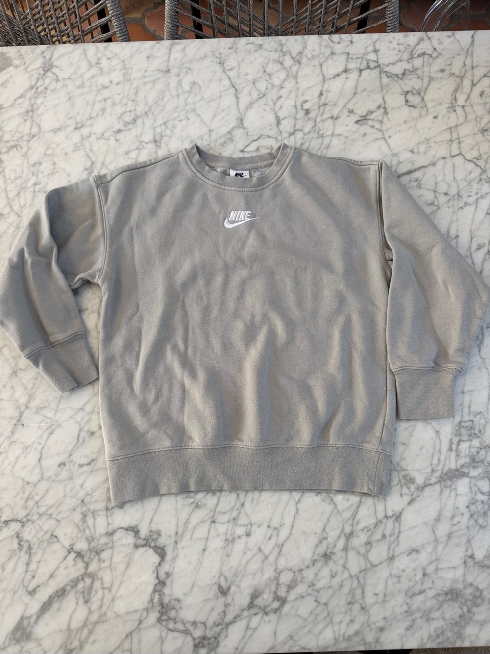 Nike CrewNeck Pullover Youth M 8/10 Gray